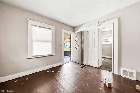 12020 Parkview Avenue Cleveland OH 44120