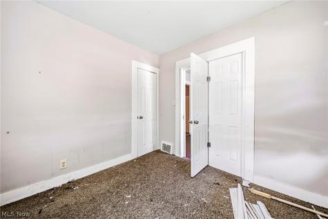 12020 Parkview Avenue Cleveland OH 44120