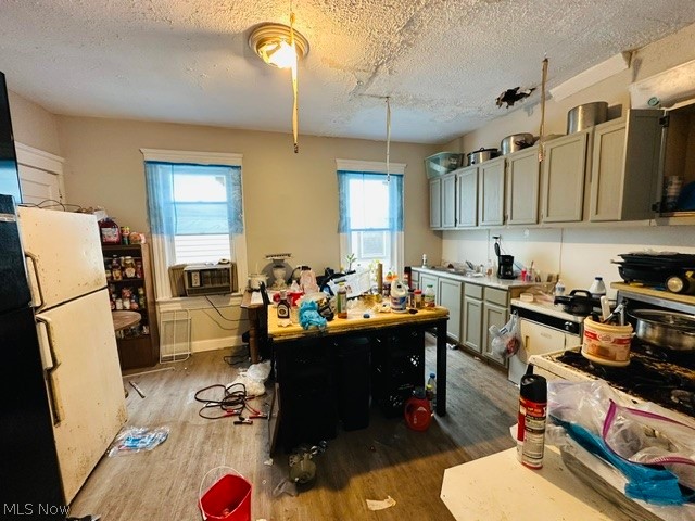 7621 Star Avenue Cleveland OH 44103
