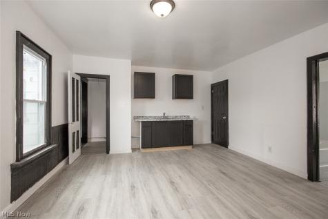 6202 Heisley Avenue Cleveland OH 44105