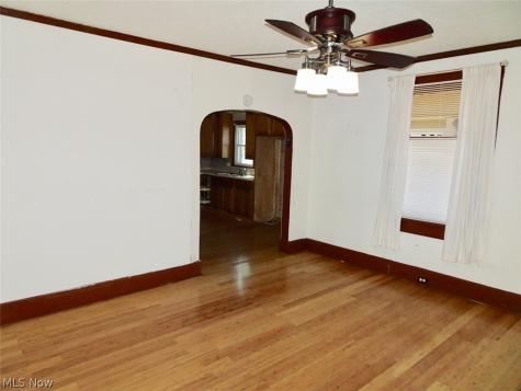 4587 Niessen Court Cleveland OH 44109