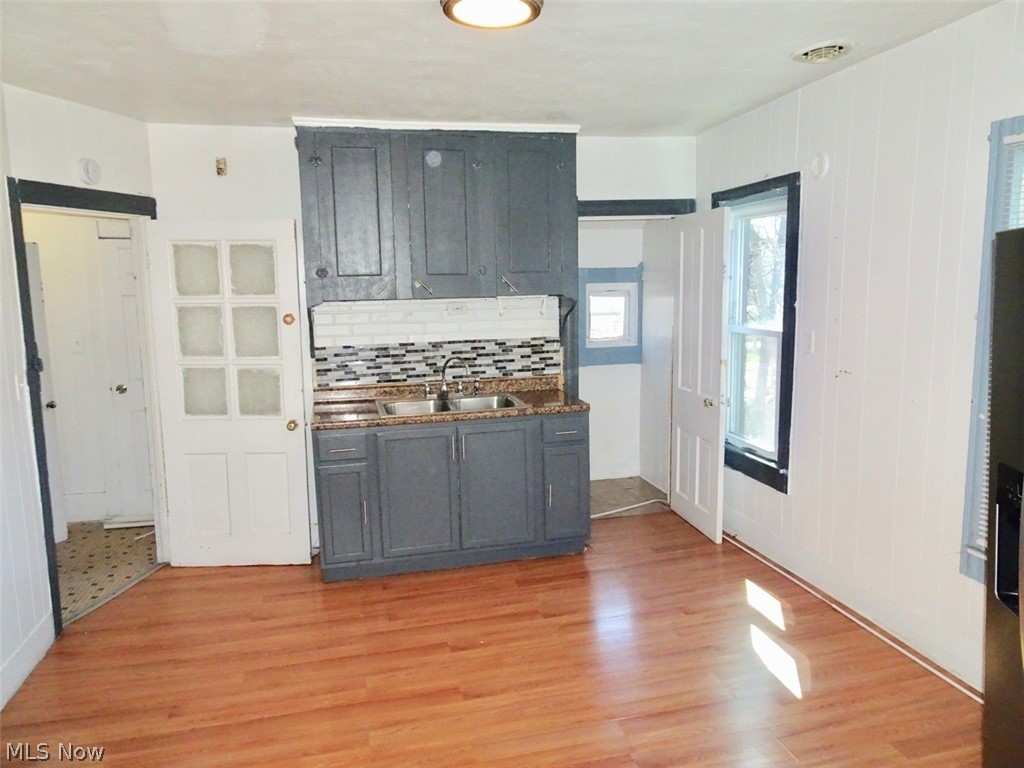 4587 Niessen Court Cleveland OH 44109