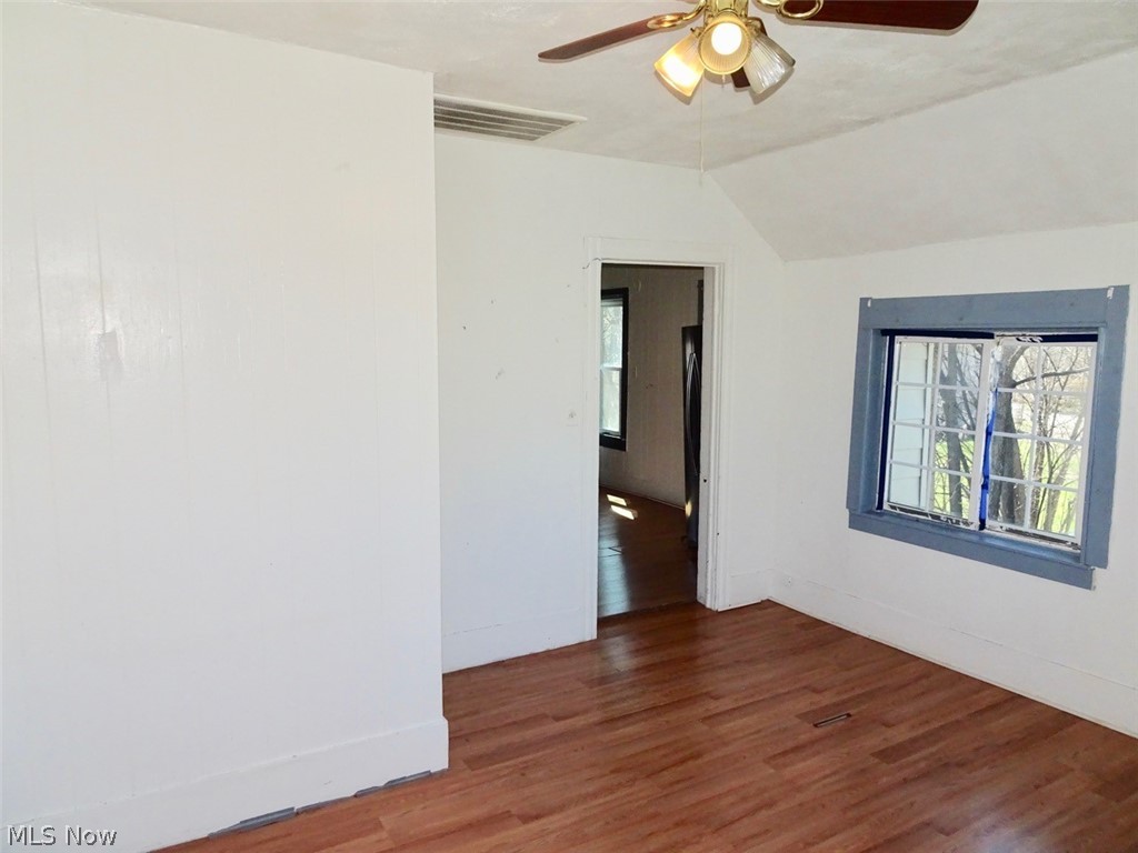 4587 Niessen Court Cleveland OH 44109
