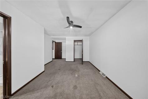 134-136 Brookfield Street Louisville OH 44641