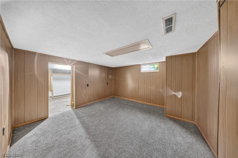 134-136 Brookfield Street Louisville OH 44641