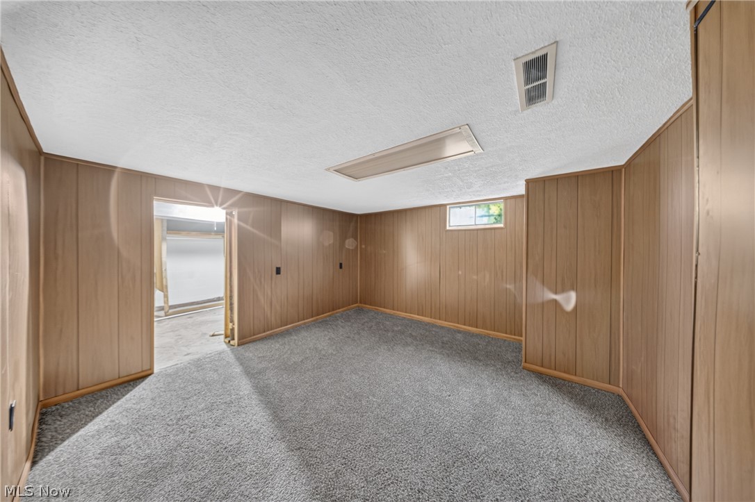 134-136 Brookfield Street Louisville OH 44641