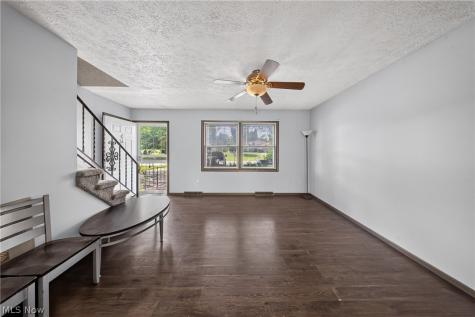 134-136 Brookfield Street Louisville OH 44641