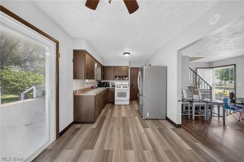 134-136 Brookfield Street Louisville OH 44641