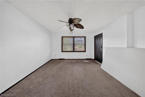 134-136 Brookfield Street Louisville OH 44641
