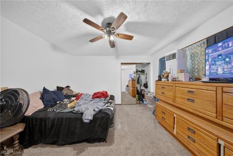 134-136 Brookfield Street Louisville OH 44641