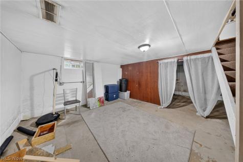 134-136 Brookfield Street Louisville OH 44641