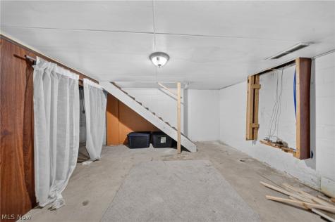 134-136 Brookfield Street Louisville OH 44641