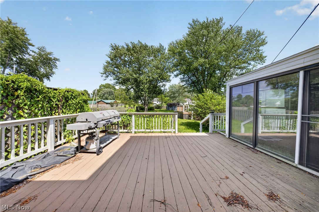 134-136 Brookfield Street Louisville OH 44641
