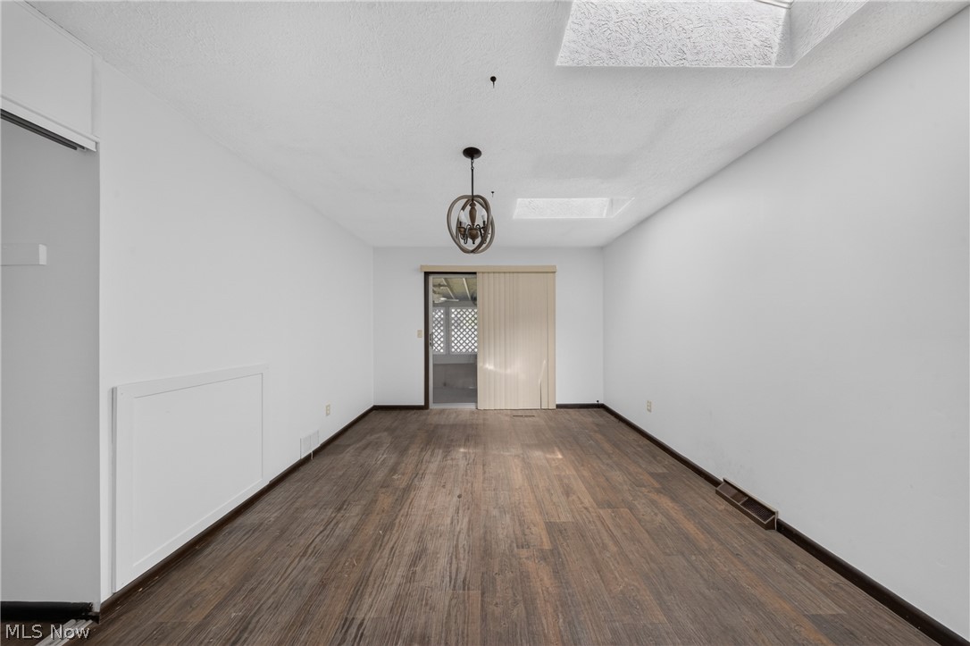 134-136 Brookfield Street Louisville OH 44641
