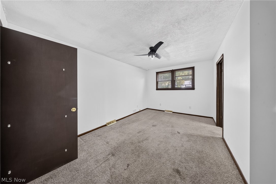 134-136 Brookfield Street Louisville OH 44641