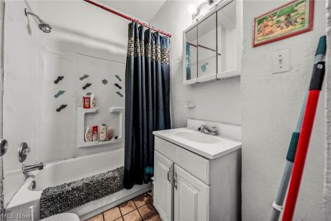 9602 Adams Avenue Cleveland OH 44108