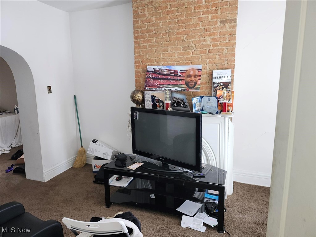 1557 E 47th Street Cleveland OH 44103