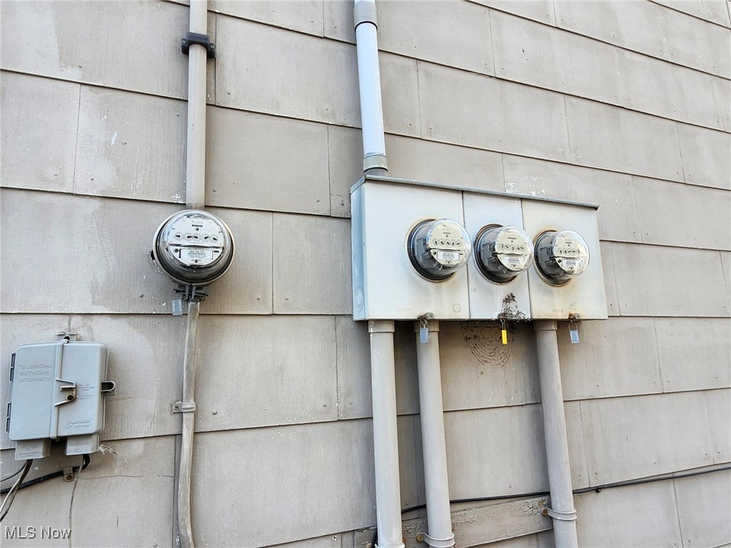 1557 E 47th Street Cleveland OH 44103