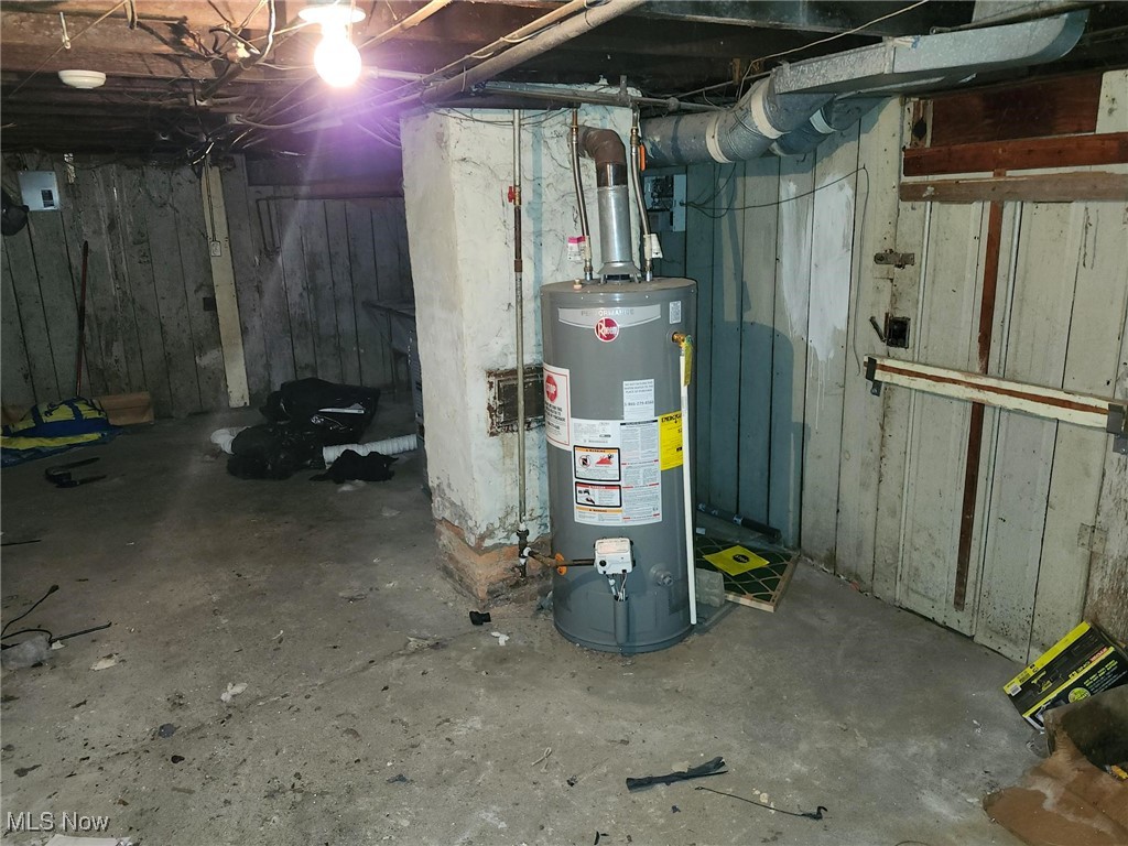 1557 E 47th Street Cleveland OH 44103