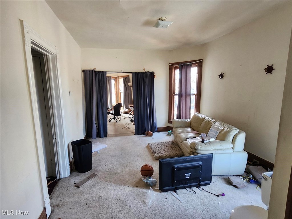 1557 E 47th Street Cleveland OH 44103