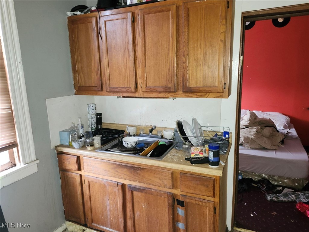 1557 E 47th Street Cleveland OH 44103