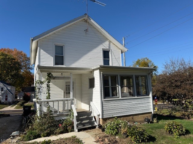 197 W State Street Barberton OH 44203