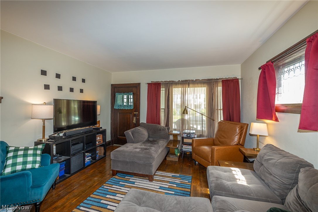 1306-1308 W 106 Street Cleveland OH 44102