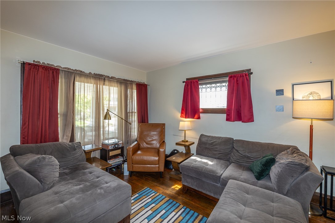 1306-1308 W 106 Street Cleveland OH 44102