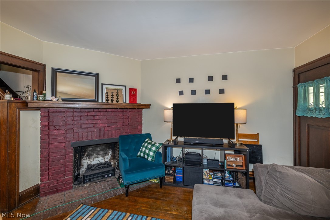1306-1308 W 106 Street Cleveland OH 44102