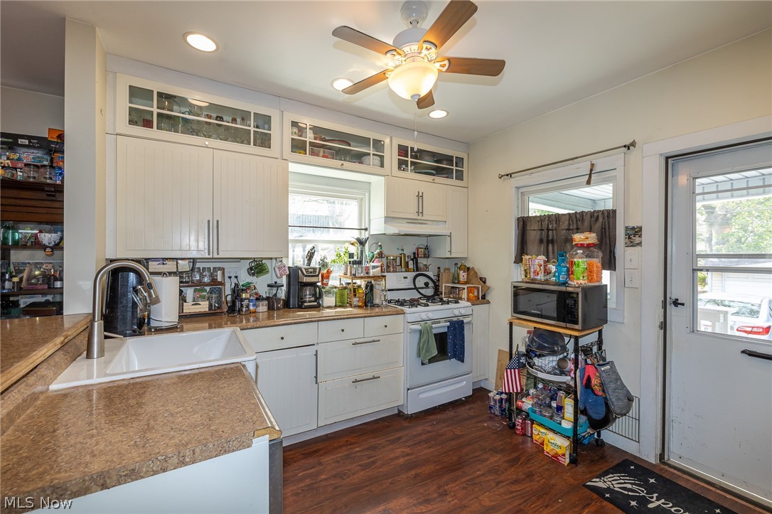 1306-1308 W 106 Street Cleveland OH 44102