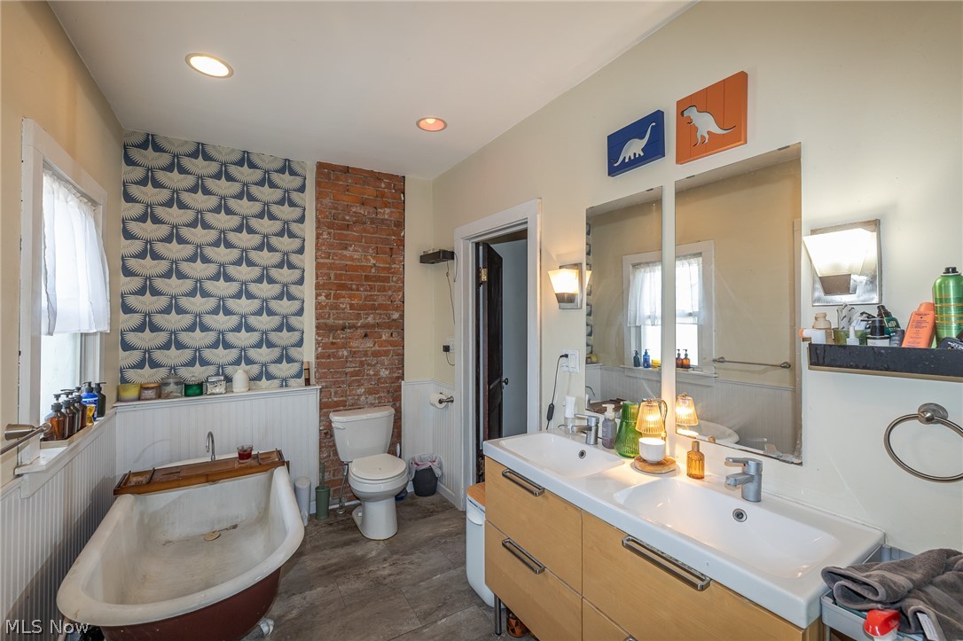 1306-1308 W 106 Street Cleveland OH 44102