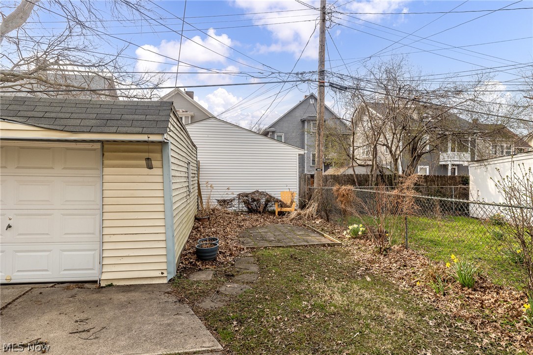 1306-1308 W 106 Street Cleveland OH 44102