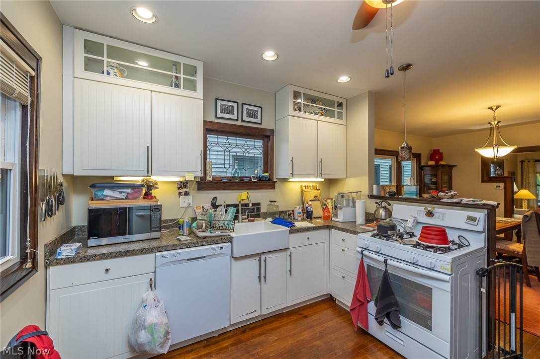 1306-1308 W 106 Street Cleveland OH 44102