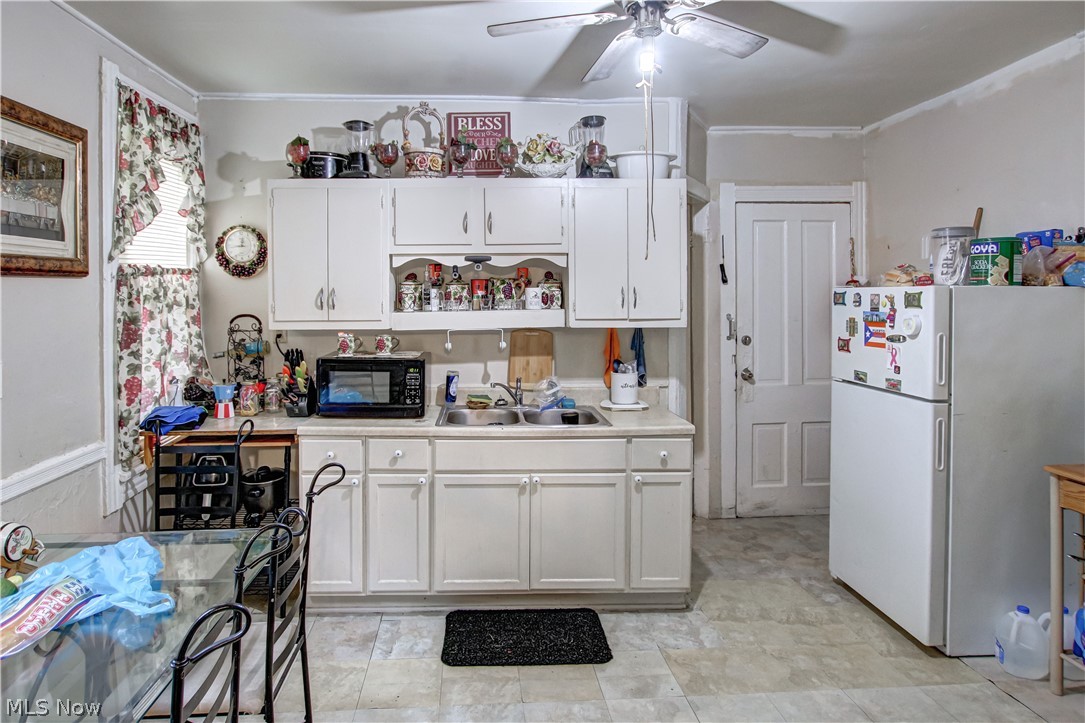 3048 Seymour Avenue Cleveland OH 44113