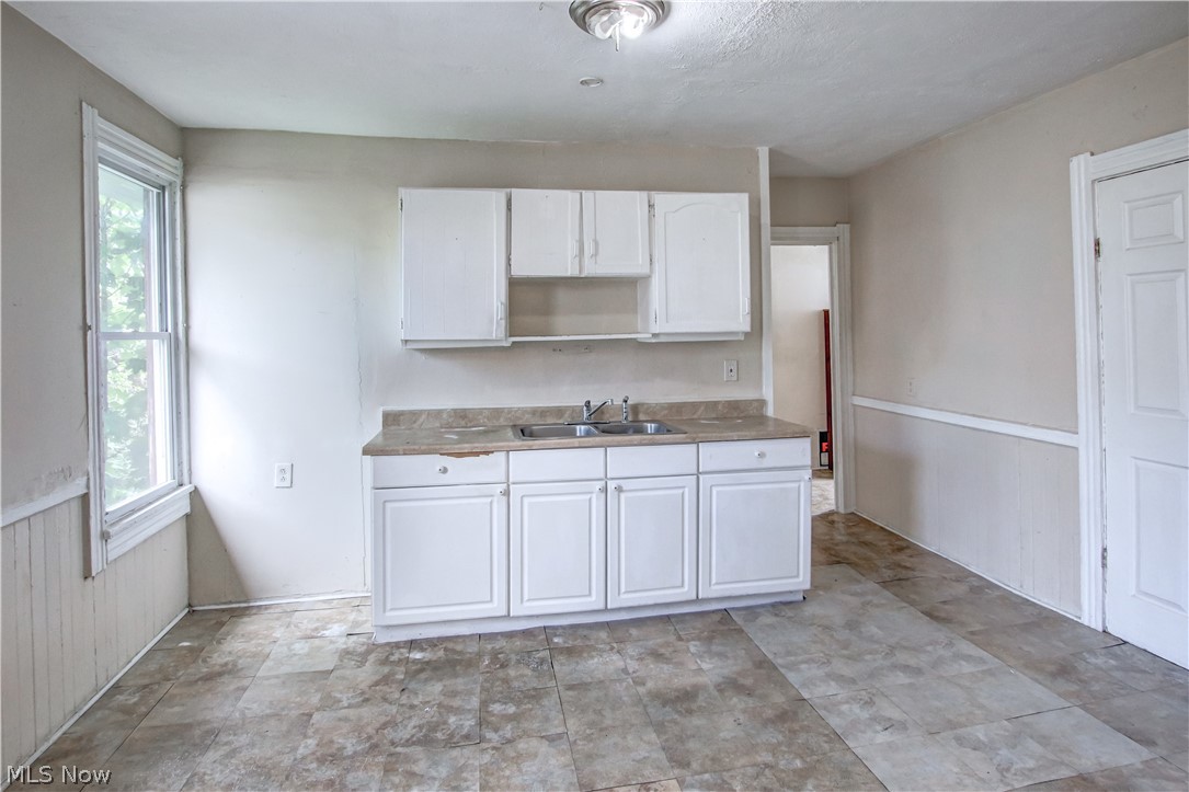 3048 Seymour Avenue Cleveland OH 44113