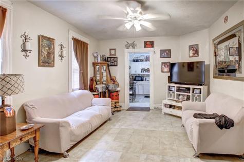 3048 Seymour Avenue Cleveland OH 44113