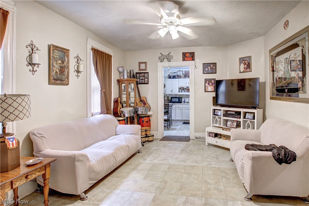 3048 Seymour Avenue Cleveland OH 44113