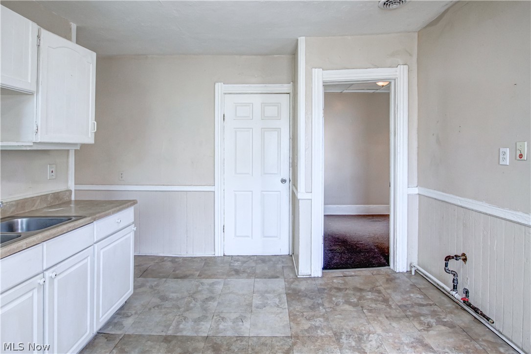 3048 Seymour Avenue Cleveland OH 44113