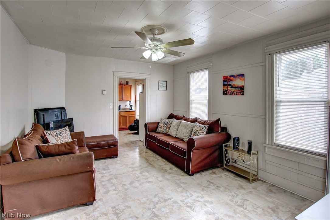 3048 Seymour Avenue Cleveland OH 44113
