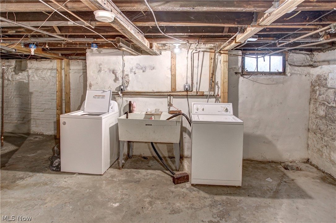 3048 Seymour Avenue Cleveland OH 44113