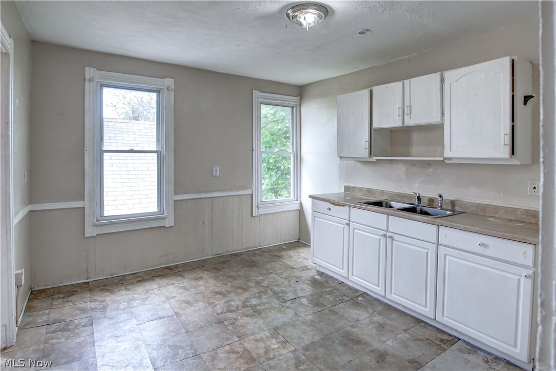 3048 Seymour Avenue Cleveland OH 44113