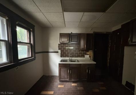 1919 W 71st Street Cleveland OH 44102