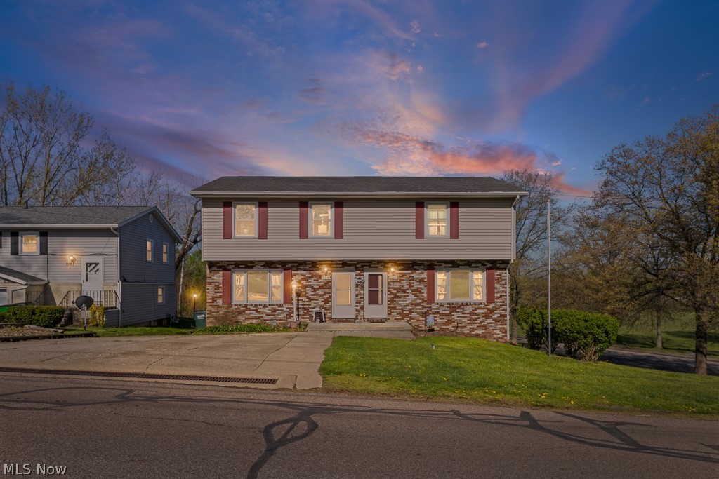 720-722 Newton Street Barberton OH 44203