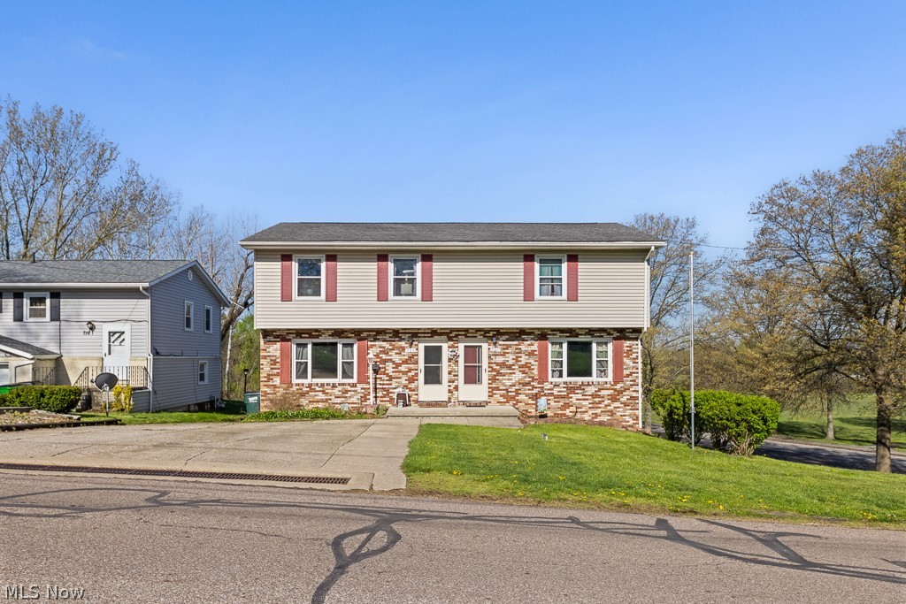 720-722 Newton Street Barberton OH 44203