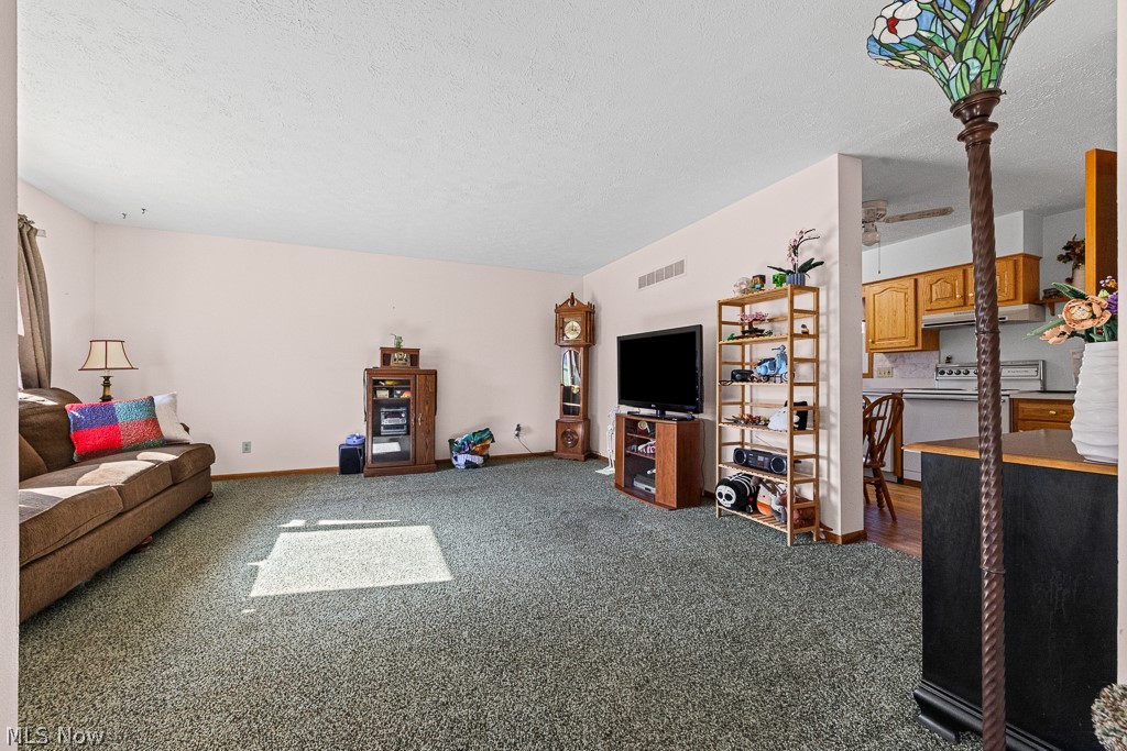 720-722 Newton Street Barberton OH 44203