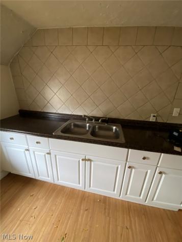 231 S Vine Street Medina OH 44256