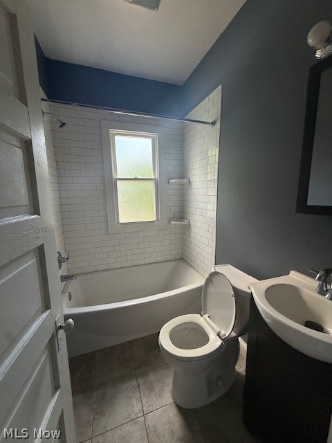 4309 Clinton Avenue Cleveland OH 44113