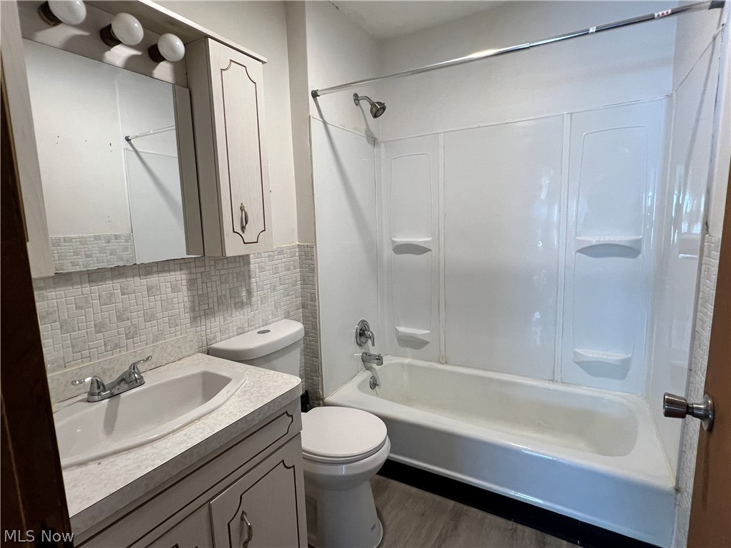 4385 W 50th Street Cleveland OH 44144