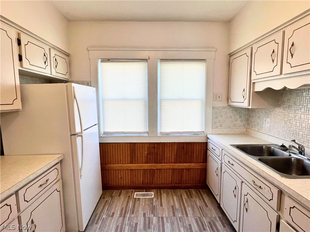 4385 W 50th Street Cleveland OH 44144