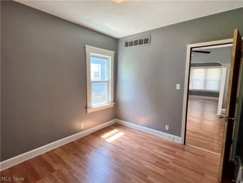 4385 W 50th Street Cleveland OH 44144